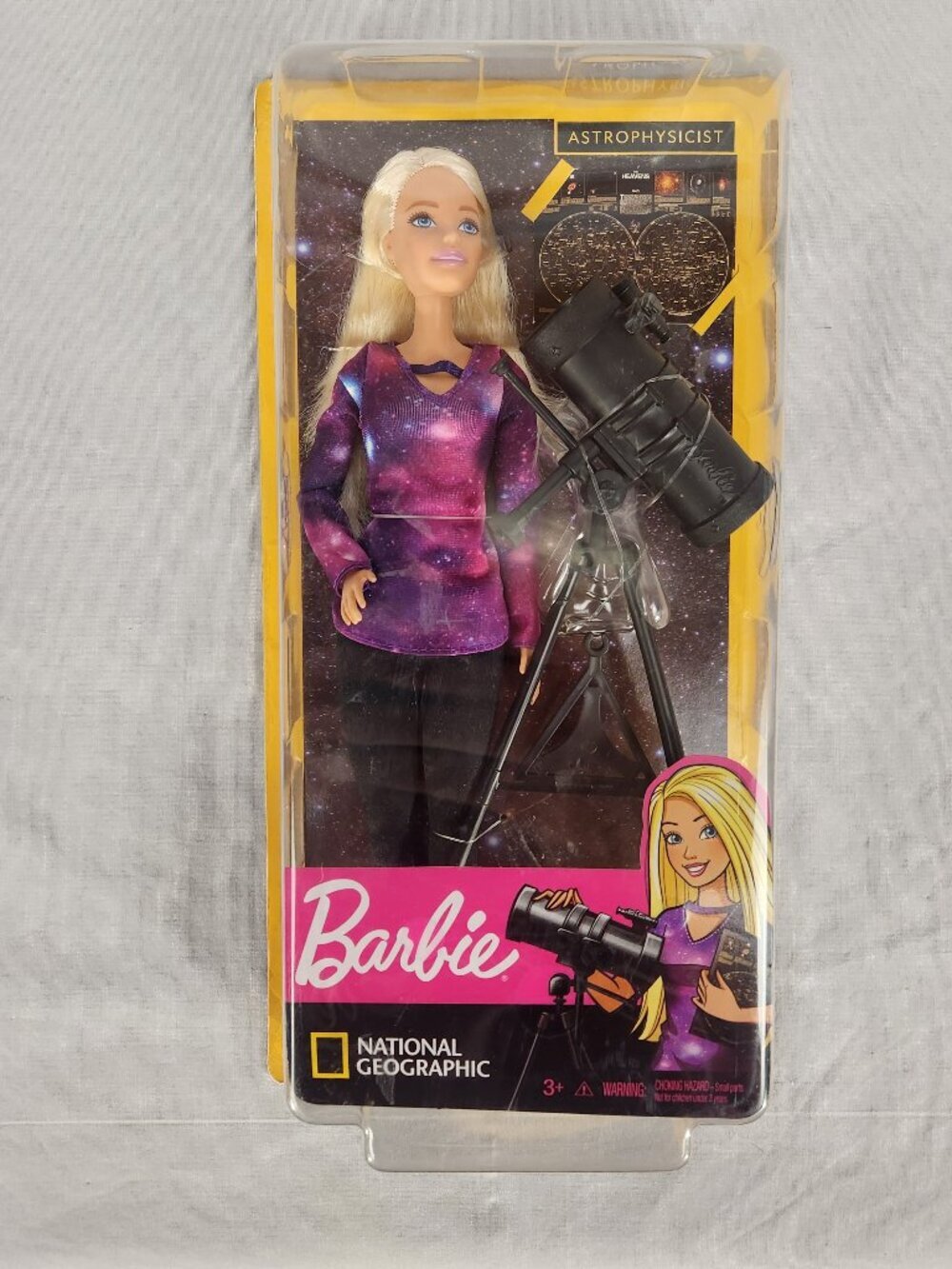 New Barbie National Geographic Astrophysicist Doll In Package Blonde Accessories